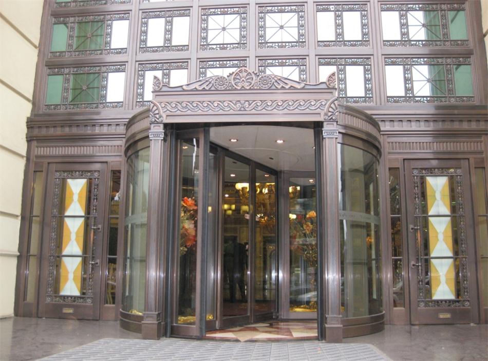 銅門設(shè)計(jì)：體現(xiàn)并映射銅文化之內(nèi)涵！(圖1)